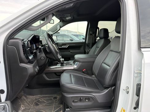 Used 2024 Chevrolet Silverado 1500 LTZ w/ LTZ Convenience Package II AWD/4WD image 11