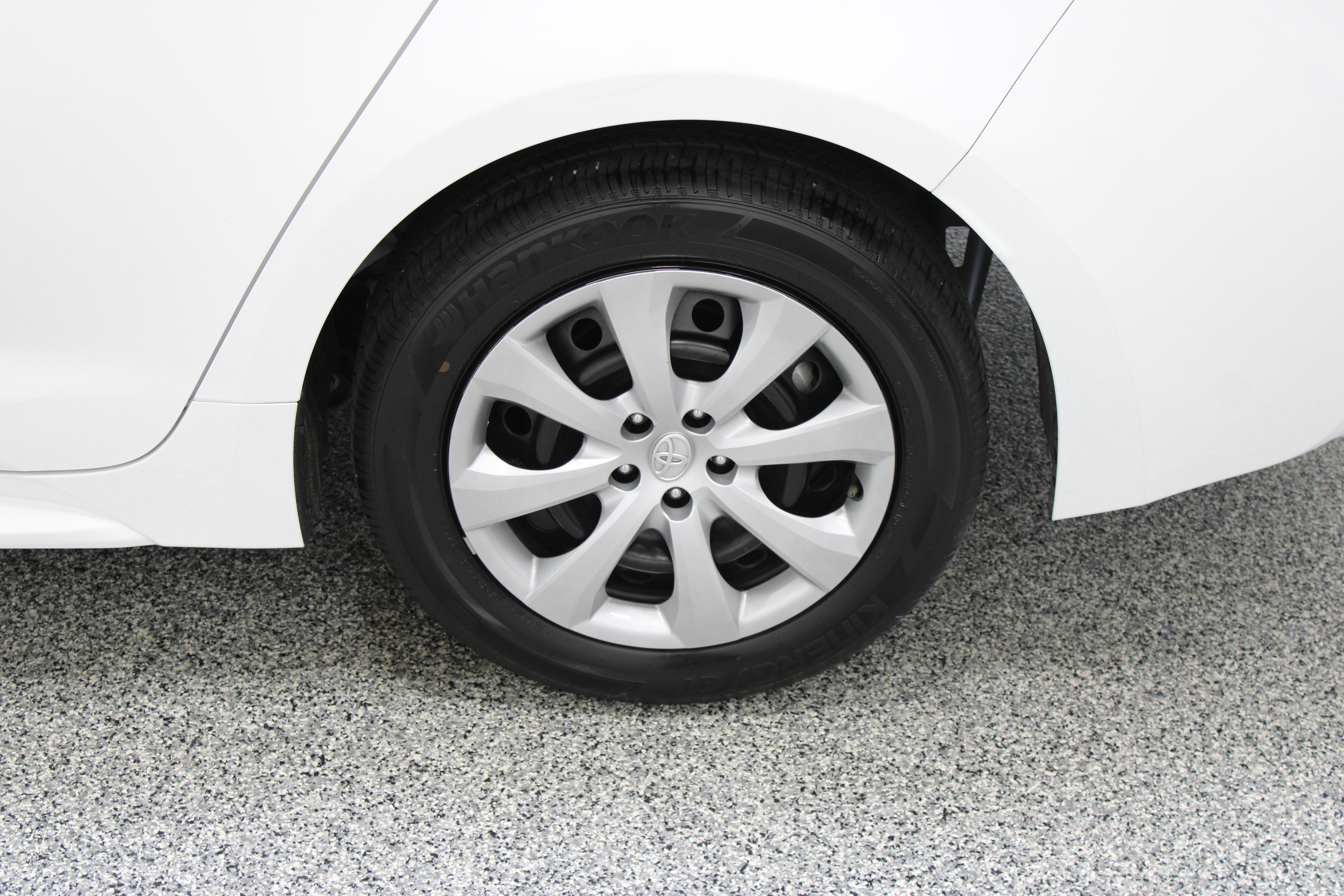 Certified 2025 Toyota Corolla LE FWD image 10