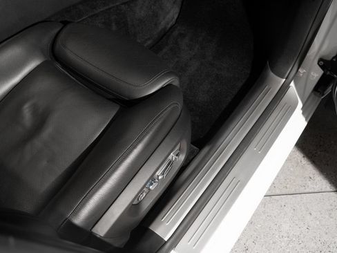 Used 2015 Rolls-Royce Ghost RWD image 35