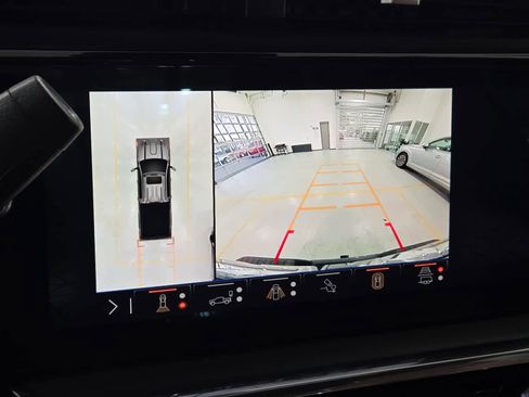 Used 2025 GMC Sierra 2500 Denali Ultimate image 15