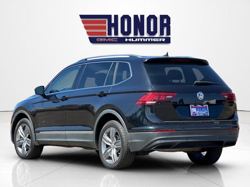 Used 2020 Volkswagen Tiguan SEL AWD/4WD image 6