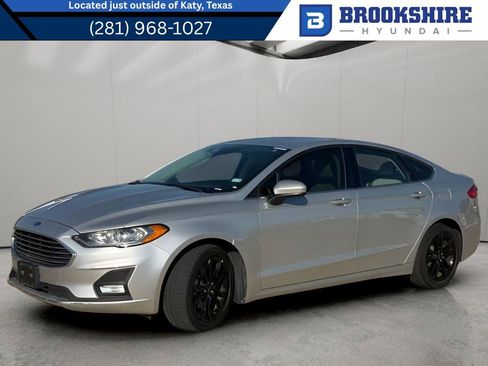 Used 2019 Ford Fusion SE w/ Equipment Group 151A FWD image 1