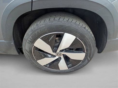 Used 2023 Volkswagen Taos S w/ Driver Assistance Package AWD/4WD image 9
