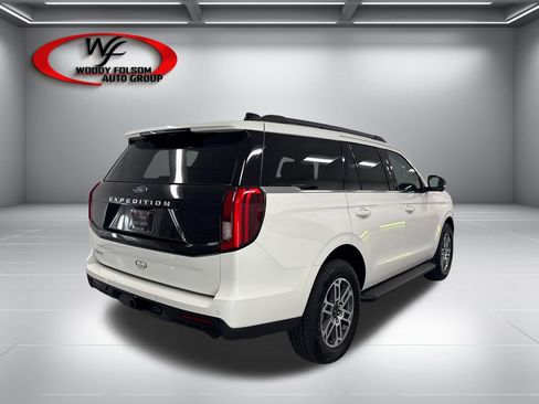 New 2026 Ford Expedition Active RWD image 6
