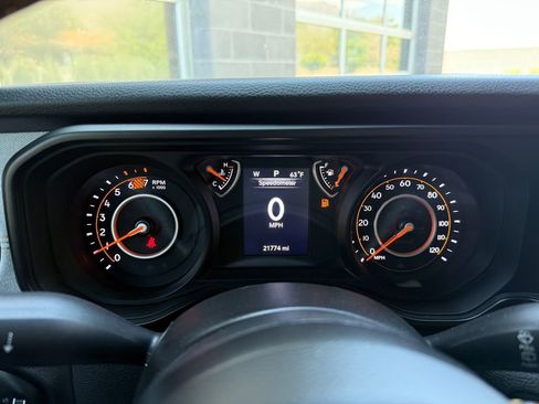 Used 2024 Jeep Wrangler Unlimited Sport AWD/4WD image 43