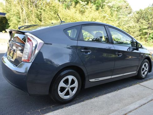 Used 2013 Toyota Prius Three image 3