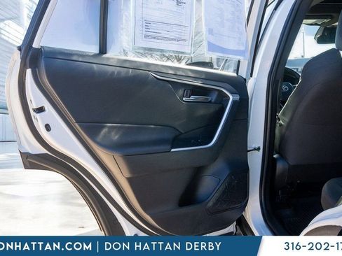 Used 2023 Toyota RAV4 SE w/ Weather & Moonroof Package image 20