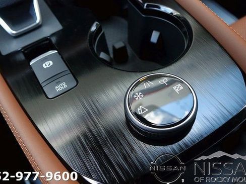 New 2026 Nissan Rogue Platinum w/ Platinum Premium Package AWD/4WD image 21