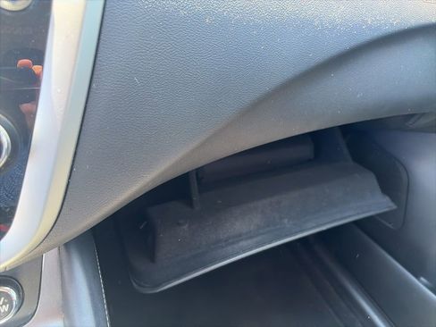 Used 2020 Nissan Murano SV AWD/4WD image 19