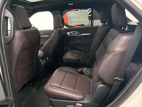 New 2026 Ford Explorer Platinum w/ LUX Leather Package AWD/4WD image 13