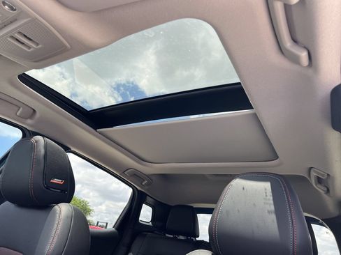 New 2026 Nissan Kicks SR w/ SR Premium Package FWD image 14
