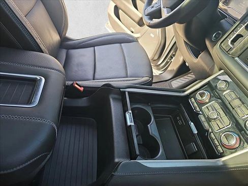 Used 2024 GMC Yukon XL Denali w/ Advanced Technology Package image 26