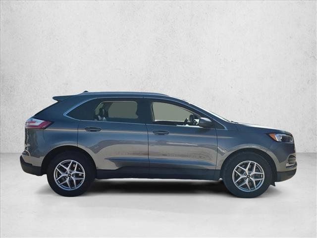 Used 2024 Ford Edge SEL w/ Convenience Package AWD/4WD image 4