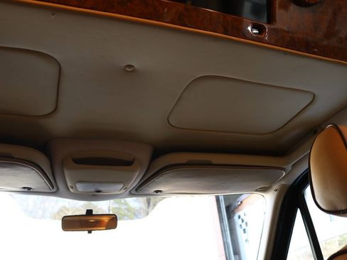 Used 2015 Mercedes-Benz Sprinter 3500 image 32