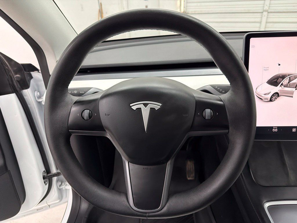 Used 2022 Tesla Model Y Long Range AWD/4WD image 15