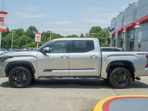 Used 2024 Toyota Tundra Platinum w/ TRD Off-Road Package AWD/4WD image 4