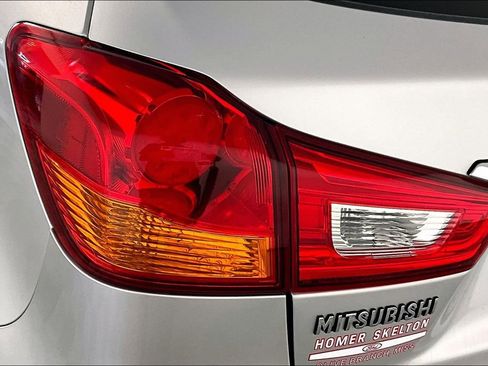 Used 2019 Mitsubishi Outlander Sport SE image 29