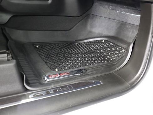 Used 2022 GMC Sierra 2500 AT4 image 73