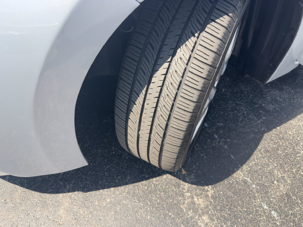 Used 2015 Toyota Corolla LE FWD image 30