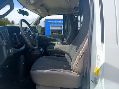 Used 2024 Chevrolet Express 2500 w/ Driver Convenience Package RWD image 7
