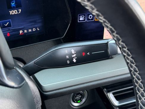 Used 2024 Chevrolet Traverse LT image 29