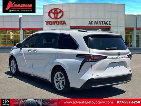 Certified 2023 Toyota Sienna Limited AWD/4WD image 10
