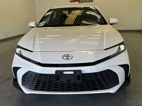 Certified 2025 Toyota Camry SE FWD image 8