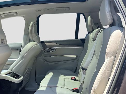 Used 2023 Volvo XC90 B6 Plus w/ Protection Package Premier AWD/4WD image 17