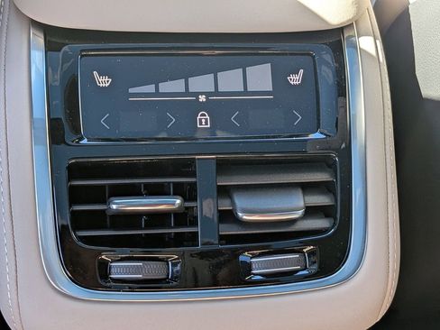 New 2026 Volvo XC90 B6 Plus w/ Protection Package Premier AWD/4WD image 15