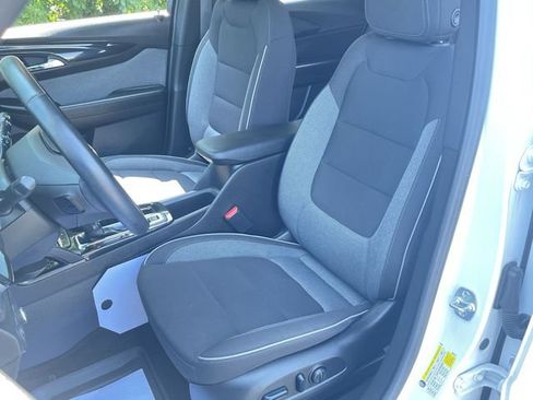 Certified 2024 Chevrolet TrailBlazer LT w/ Convenience Package FWD image 18