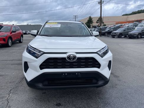 Used 2023 Toyota RAV4 XLE w/ Convenience Package AWD/4WD image 5