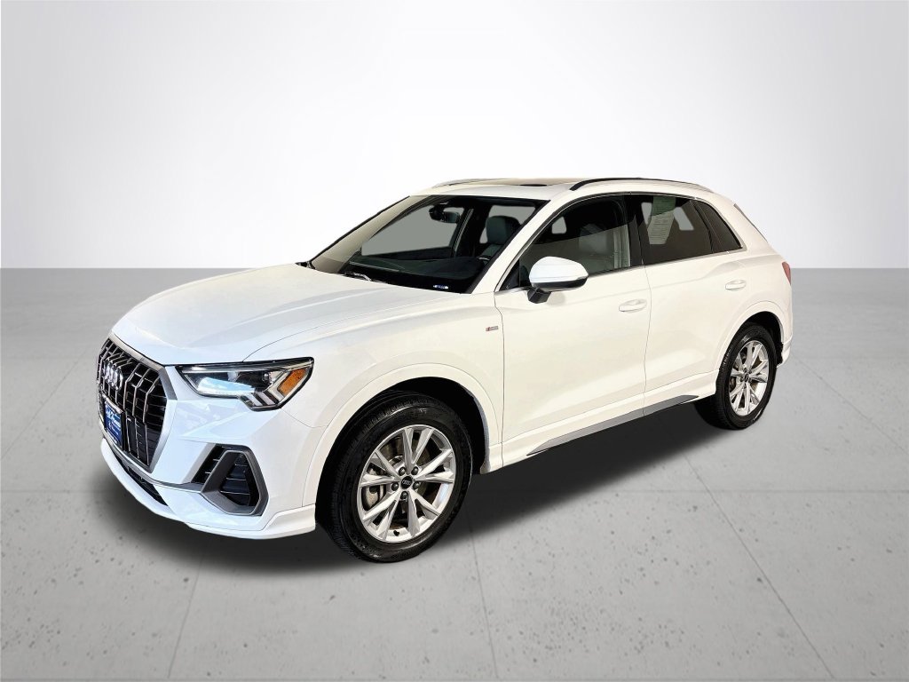 Used 2024 Audi Q3 2.0T Premium AWD/4WD image 2