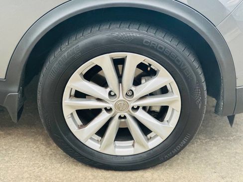 Used 2018 Nissan Rogue Sport S w/ S Appearance Package FWD image 4