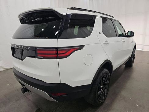 Used 2024 Land Rover Discovery S image 2