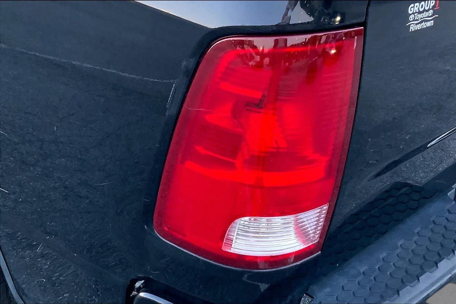 Used 2015 RAM 1500 Express AWD/4WD image 25