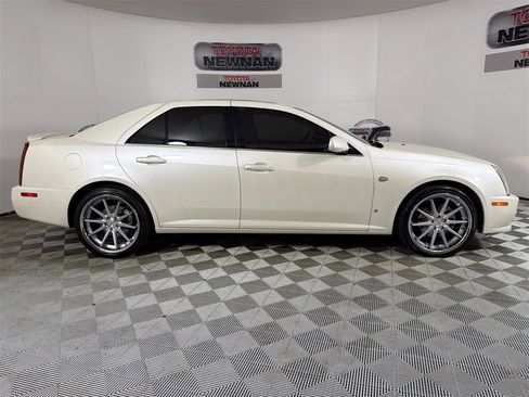 Used 2006 Cadillac STS V8 w/ Preferred Equipment Group image 3