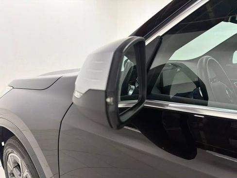 Used 2024 BMW X1 xDrive28i w/ Convenience Package AWD/4WD image 9