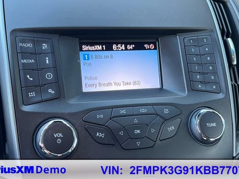 Used 2019 Ford Edge SE image 28