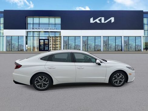 Used 2020 Hyundai Sonata SEL FWD image 2