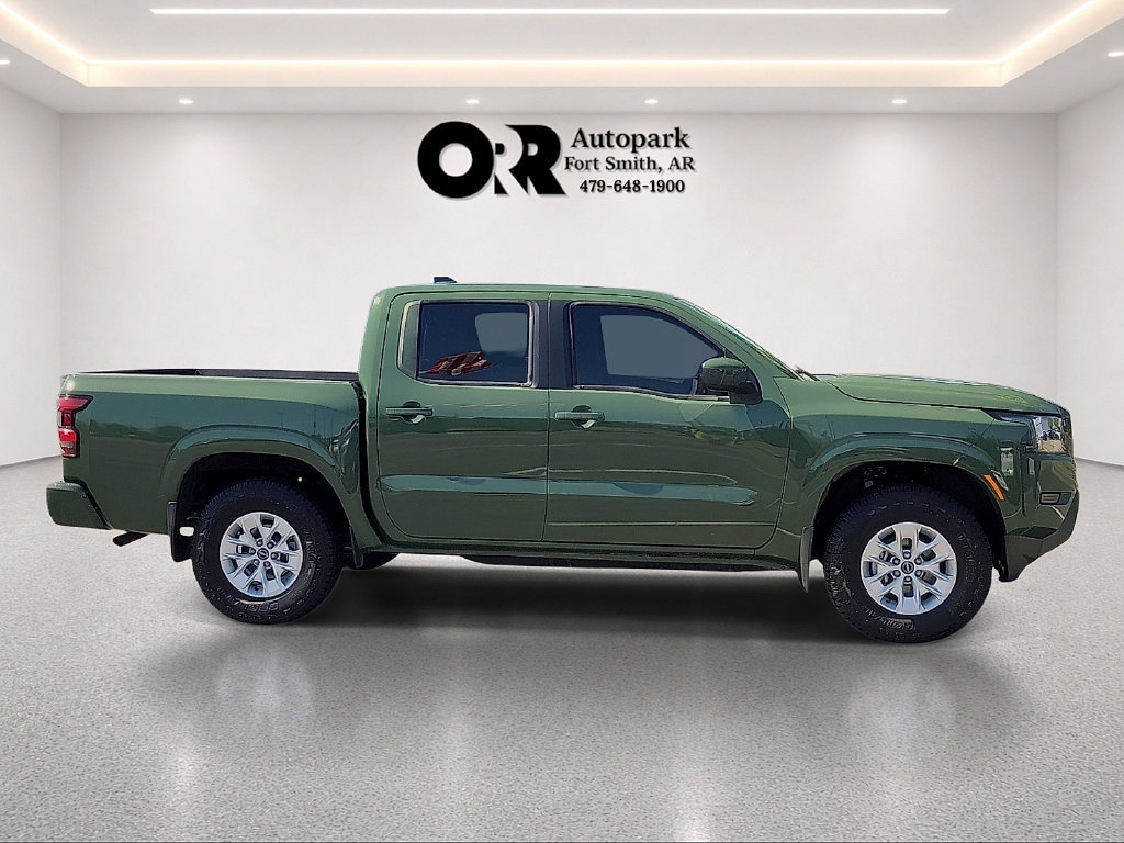 Used 2024 Nissan Frontier SV w/ Tow Package AWD/4WD image 6