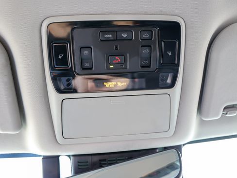 Certified 2024 Toyota Grand Highlander AWD image 29