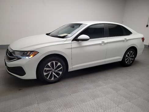 Used 2023 Volkswagen Jetta S image 2