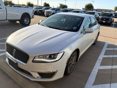 Used 2018 Lincoln MKZ Reserve w/ Technology Package FWD image 2