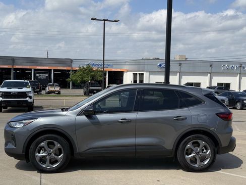 Used 2025 Ford Escape ST-Line image 3