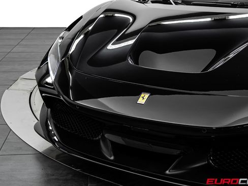Used 2022 Ferrari F8 Tributo RWD image 14