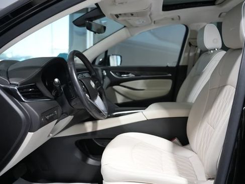 Used 2024 Buick Enclave Avenir w/ Avenir Technology Package AWD/4WD image 18