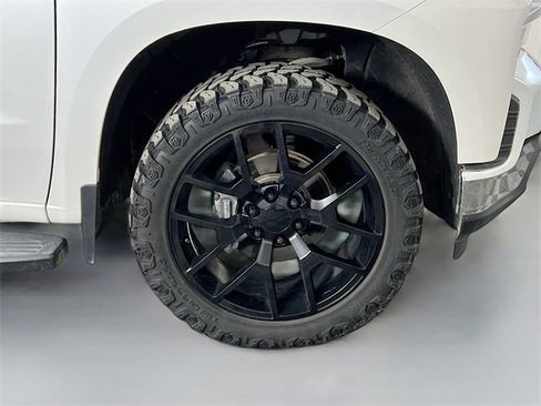 Used 2020 Chevrolet Silverado 1500 LT w/ All-Star Edition image 36