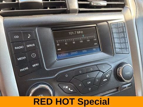 Used 2018 Ford Fusion SE image 21