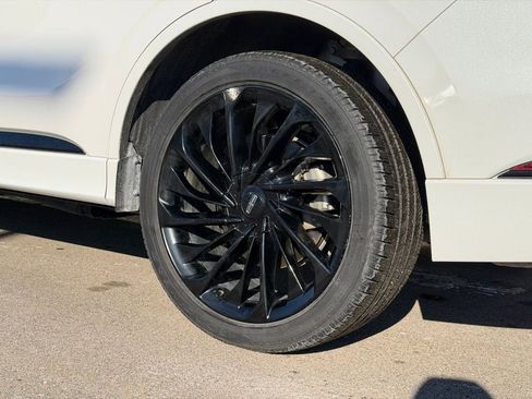 Used 2025 Lincoln Aviator Reserve w/ Jet Appearance Package image 27