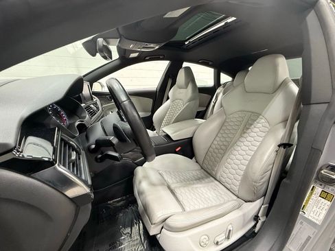 Used 2017 Audi RS 7 Prestige AWD/4WD image 32